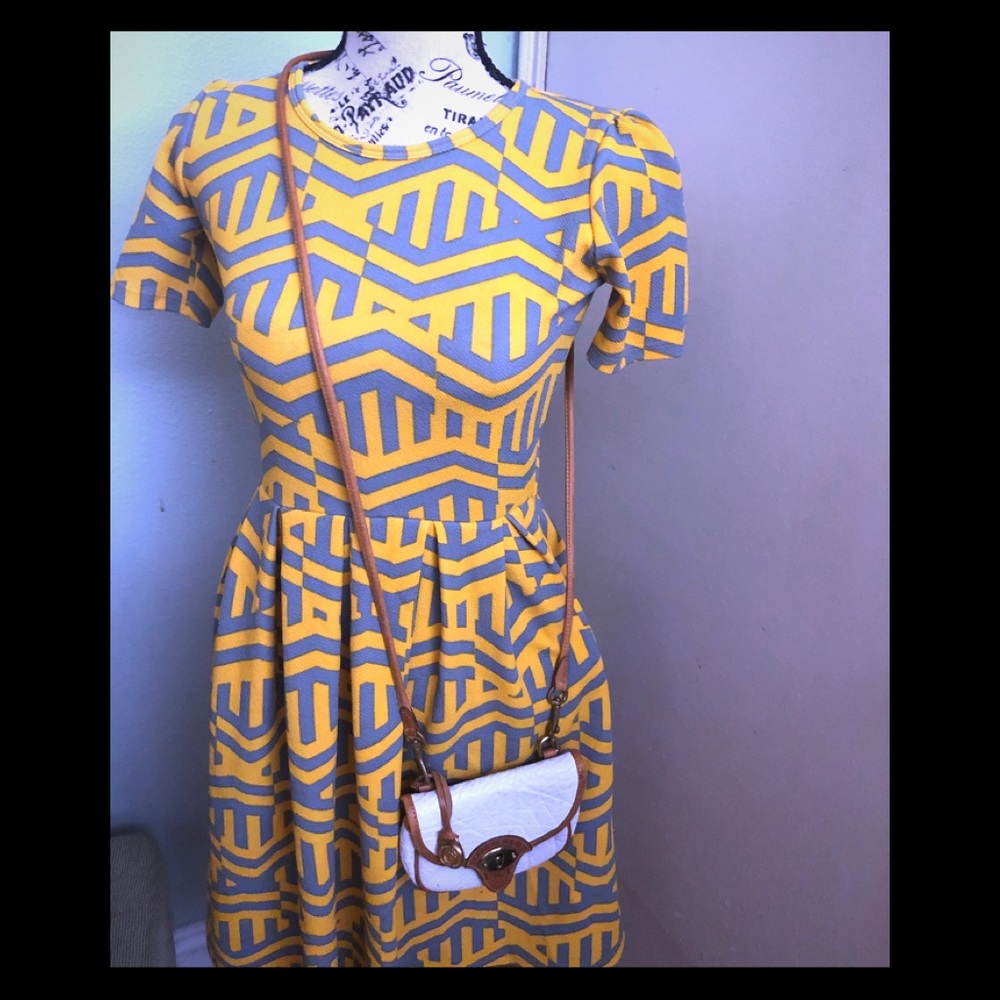2x= 25 sale-LulaRoe dress